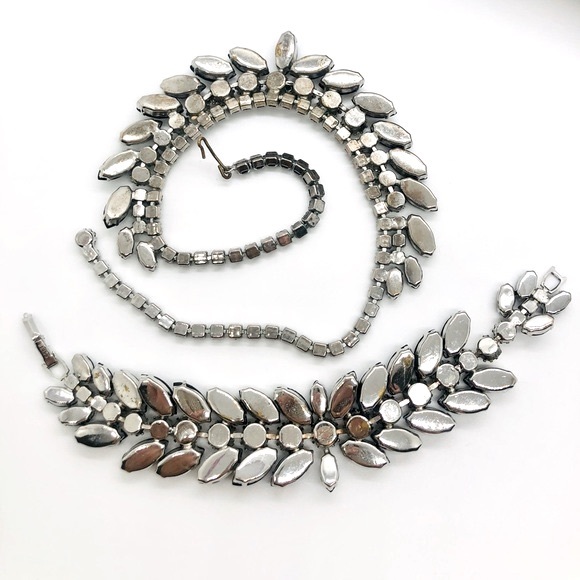 Vintage WEISS Black Crystal Demi Parure Necklace Bracelet Set - Picture 12 of 17